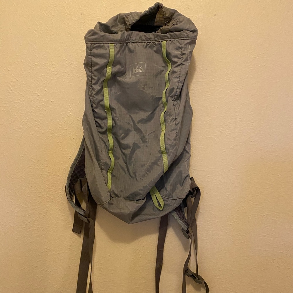 REI flash 18L backpack. Great condition!